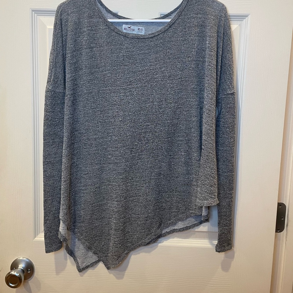 Gray Hollister Sweater/long sleeve